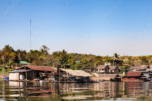 Thai river Mon village