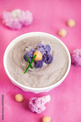 Cream of purple cauliflower and chickpeas photo