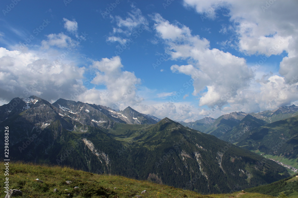 Wander im Zillertal in Tirol