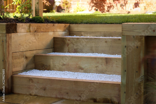 Cuadro en lienzo Garden sleeper steps