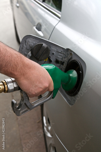Obraz na płótnie Gas filling station w salonie