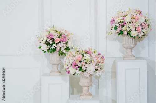 flower vase, rose flower © waranyu