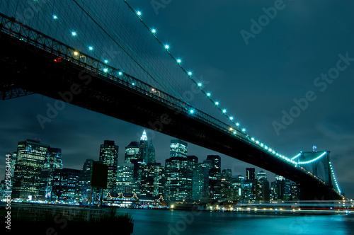 Fototapeta Naklejka Na Ścianę i Meble -  brooklyn bridge at night
