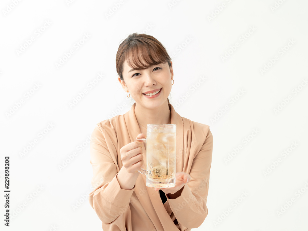 女性・ハイボール