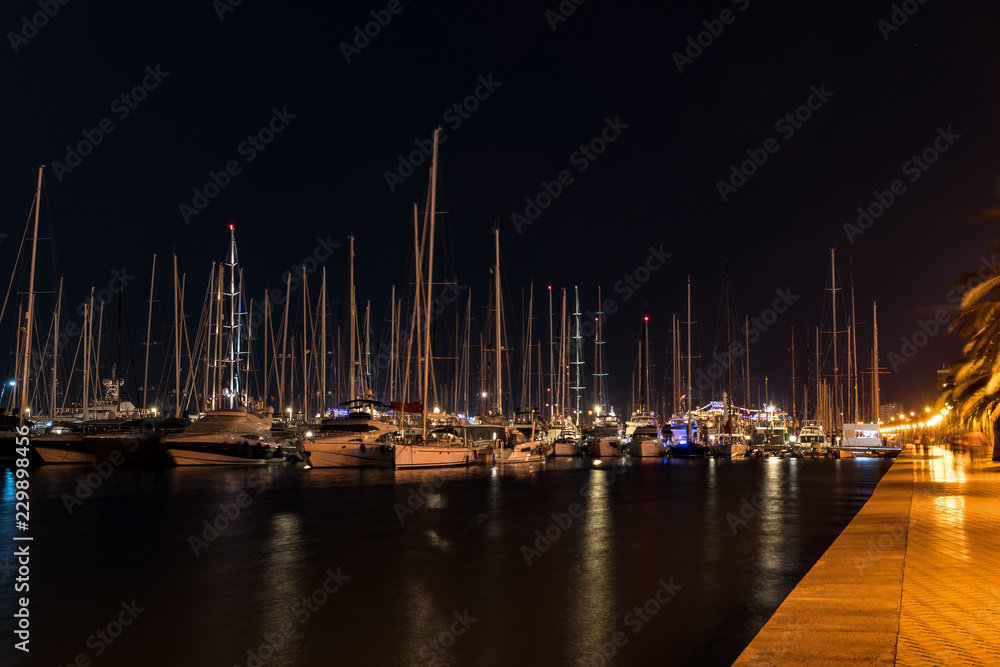 Maritime promenade, Paseo maritimo at night - Palma de Mallorca, Balearic Islands, Spain Maritime promenade, Paseo maritimo at night - Palma de Mallorca, Balearic Islands, Spain