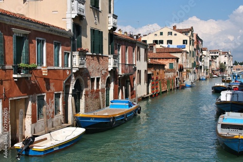 Water canal in Venice © Tupungato