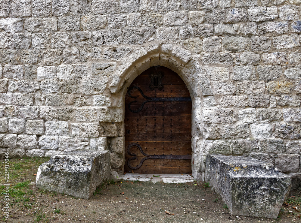 Porte entrée château