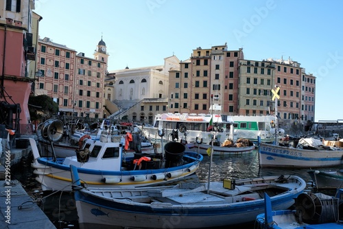 barca mare porto case architettura acqua 