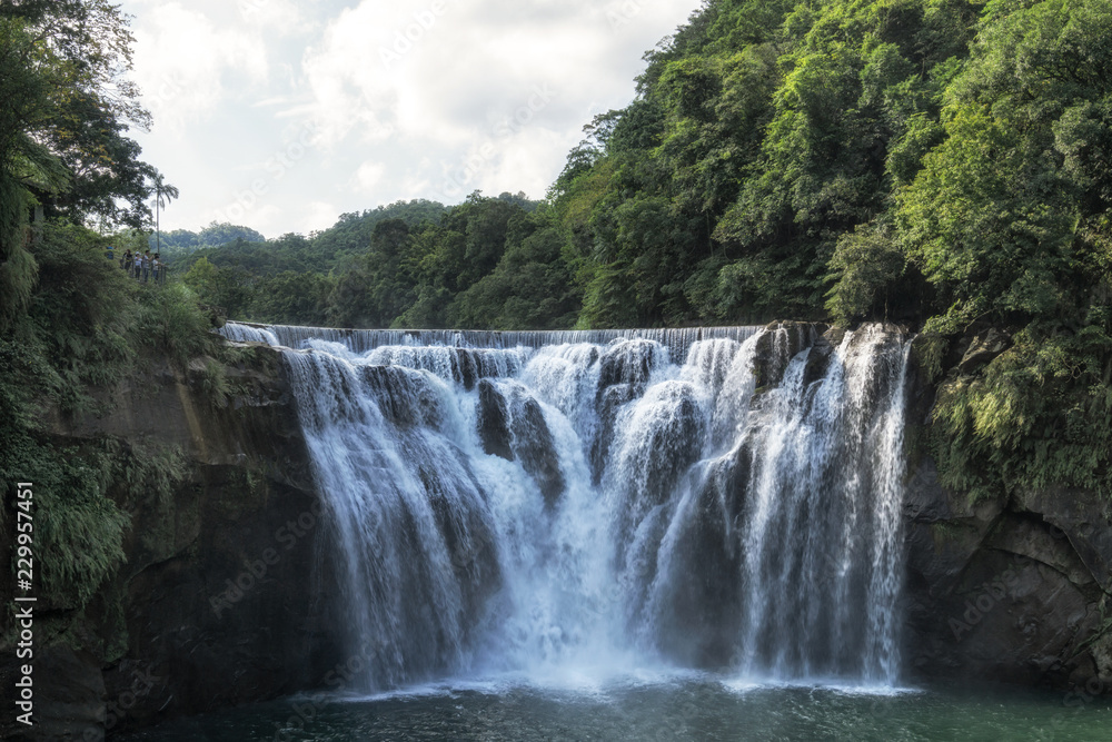 shifen waterfall in taiwan