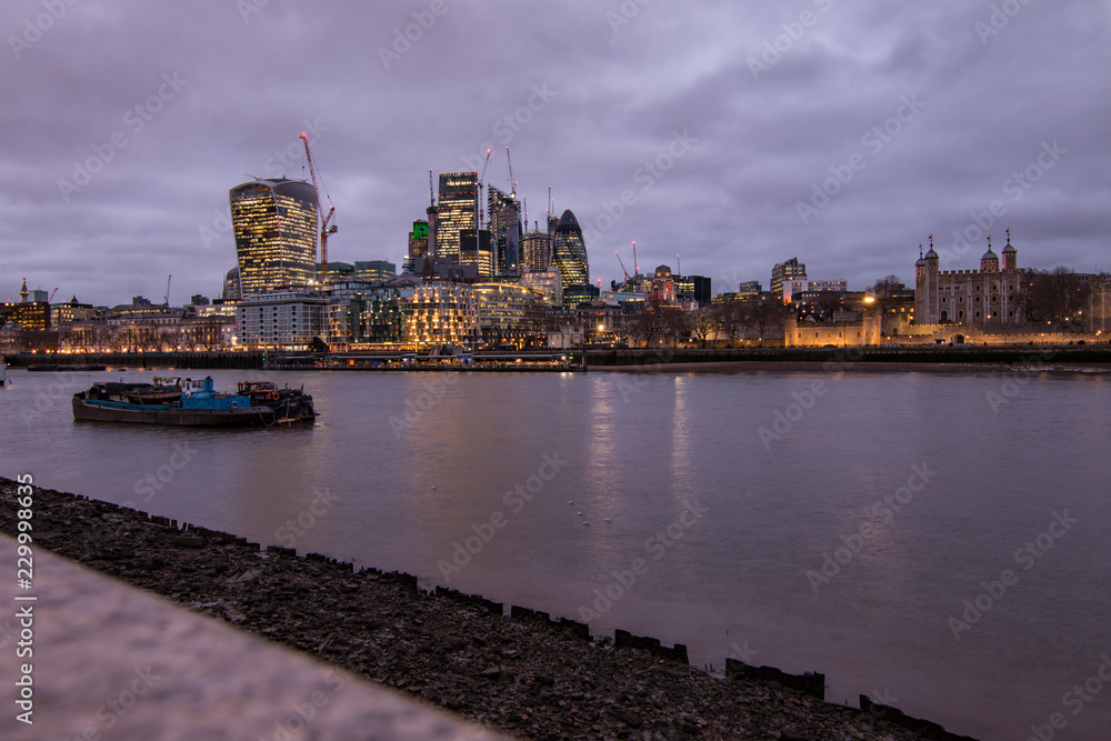 Río Támesis en Londres, Inglaterra Río Támesis en Londres, Inglaterra