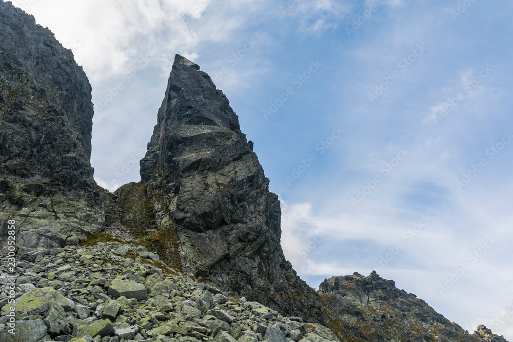 A vertical fault of the eastern ridge of Zadni Mnich (Druhy Mnich, Zadny Mnich).