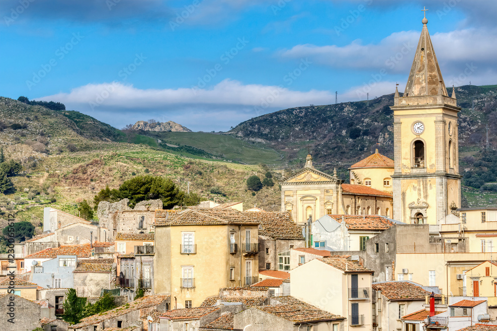 Panoramica di un paesino siciliano