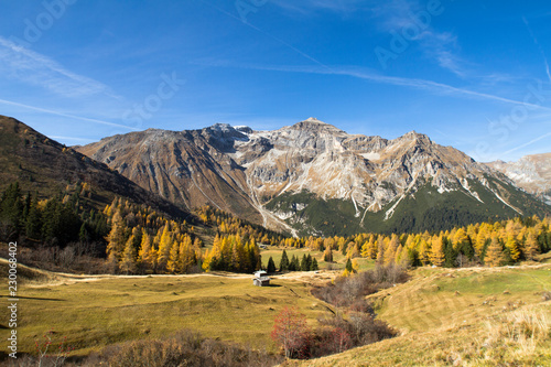 Blick ins Bernberger Tal mit dem Tribulaun photo