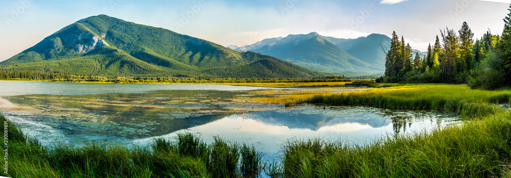 Fototapeta premium Canada rockies, Banff, Vermillion lake