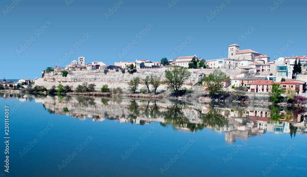 Zamora City view from the Douro can see your wall