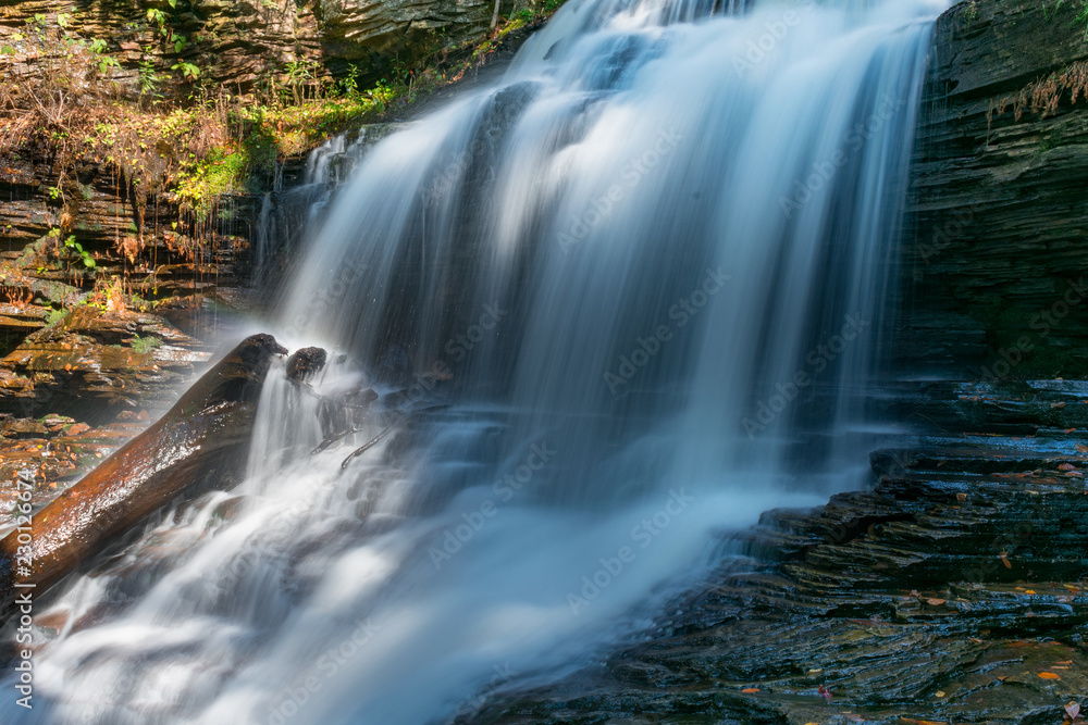 Fototapeta premium Mountain Waterfalls