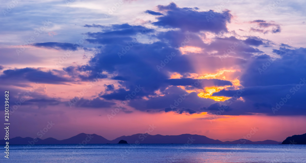 Fototapeta premium Amazing view of beautiful beach. Location: Krabi, Thailand, Andaman Sea. Artistic picture. Beauty world.Panorama
