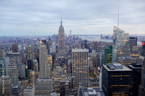 Ausblick vom Rockefeller Center bei Nacht, Manhattan, New York City, New York, USA, Nordamerika ©  Egon Boemsch