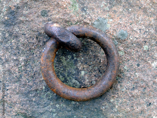 rusty ring photo