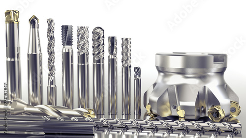 Verschiedene Werkzeuge Fräser, Bohrer zur industriellen Metallbearbeitung, weißer Hintergrund