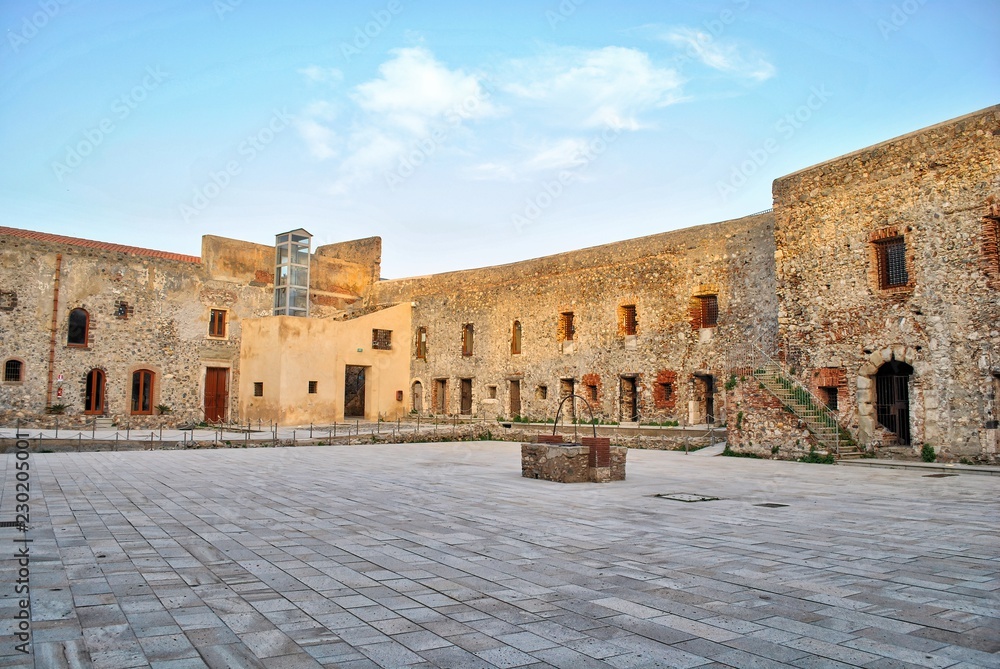 L'interno del castello di Milazzo