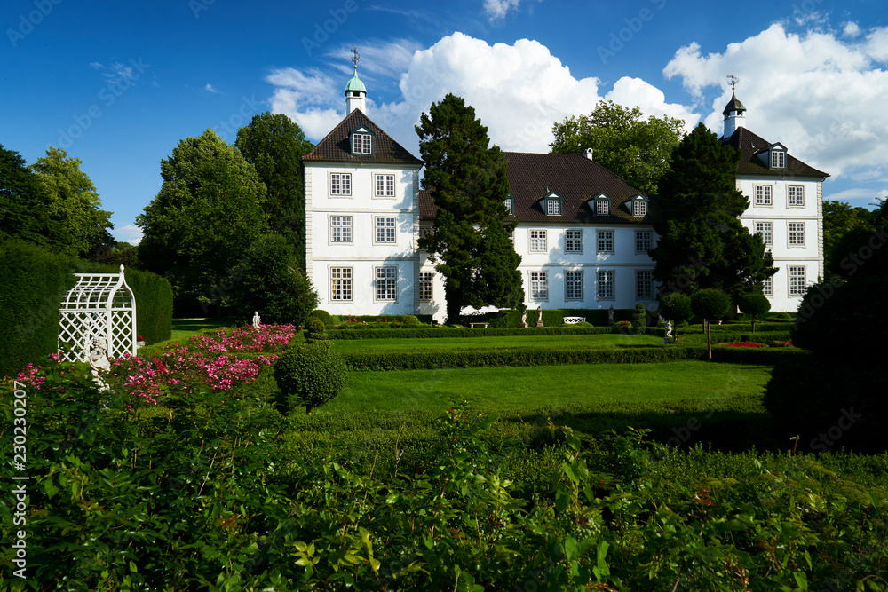 Schloss und Gut Panker in Panker, Kreis Plön, Probstei, Schleswig-Holstein, Deutschland