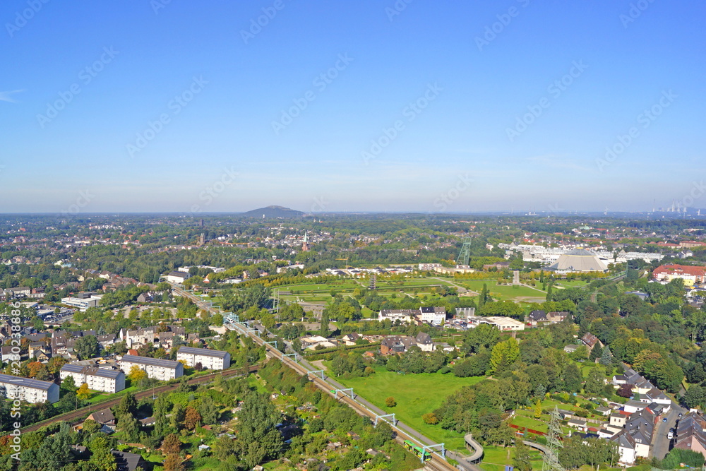 Fototapeta premium OBERHAUSEN-NORD mit Blick Richtung Sterkrade + Bottrop 