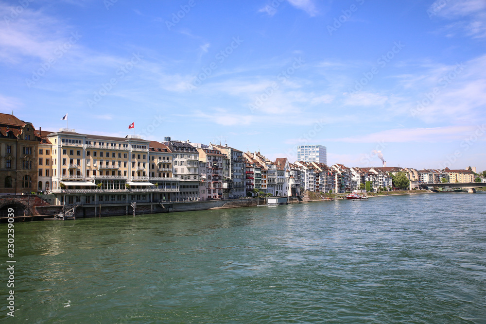 Obraz premium view of the Rhine and kleinbasel from the Mittlere bridge