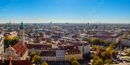 München Blick auf Heiliggeistkirche Kirche Viktualienmarkt und Alpen photo