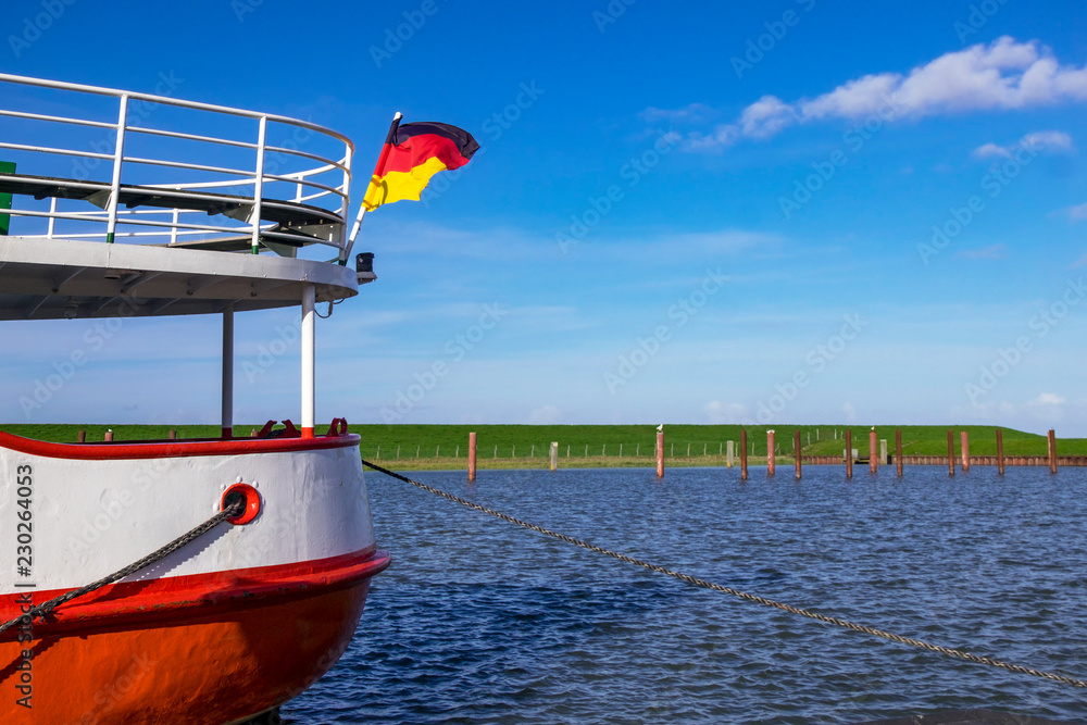 Obraz premium Heck eines Ausflugschiffes