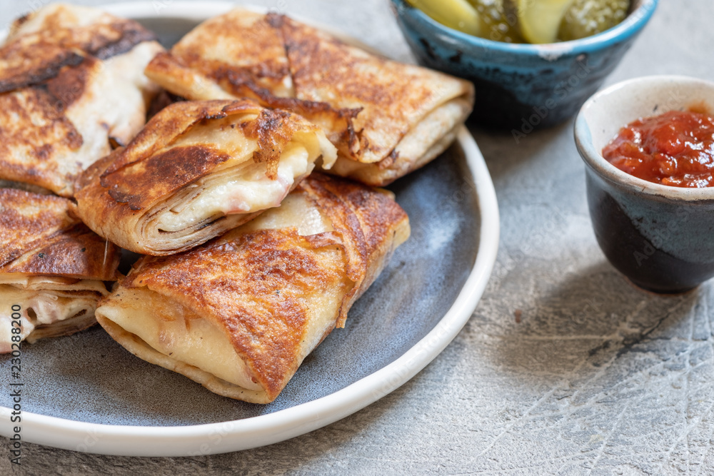 Crepes with ham and cheese Crepes with ham and cheese