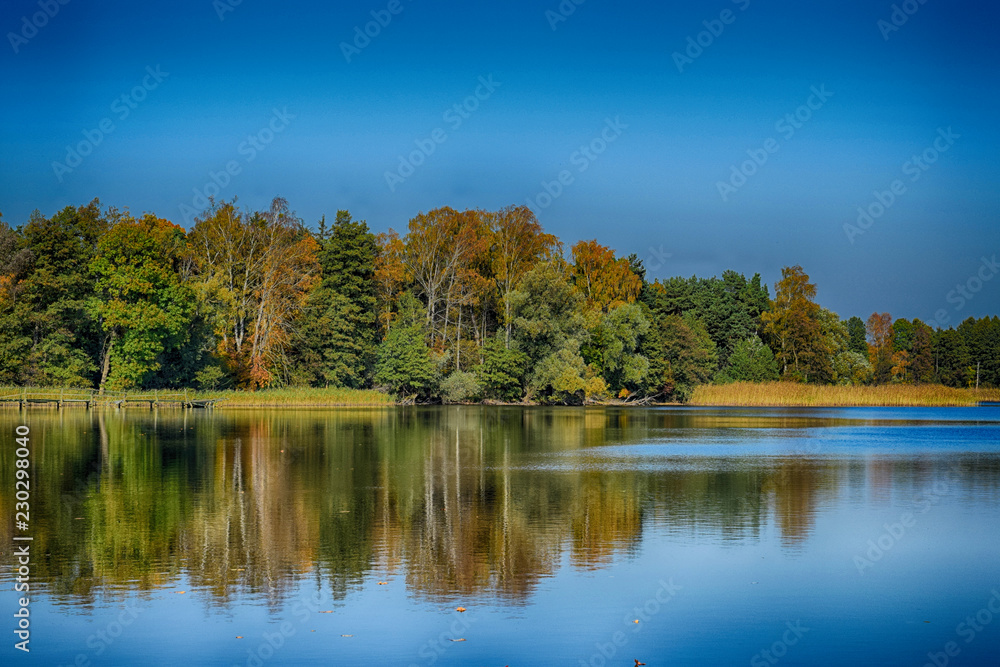 Fototapeta premium Autumn landscape lake poland