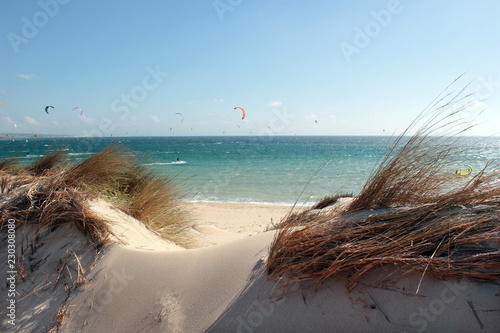 Foto Dünenlandschaft bei tarifa in val de vaqueros, andalusien