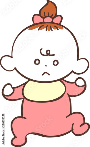 赤い服を着た、かわいい赤ちゃん　女の子　不機嫌
