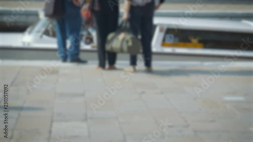 Wallpaper Mural Defocus couple puts luggage in a taxi in Venice Torontodigital.ca