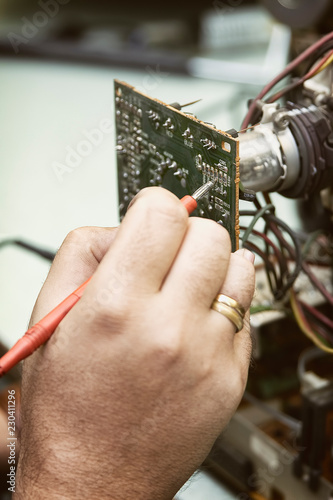 Fixing The Components Of A Tube Television