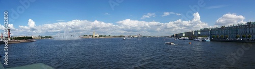 Rio Neva, San Petersburgo © Вадим Рогожин