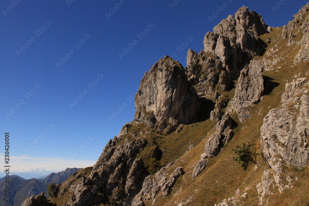 Blick zum Gipfel des Monte Grona in den Luganer Alpen