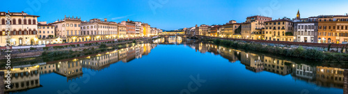 Ponte Vecchio - Florence - Italia © fottoo