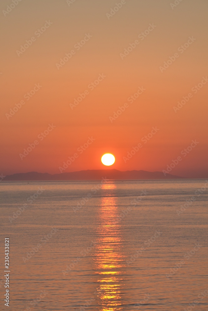 Isola greca al tramonto