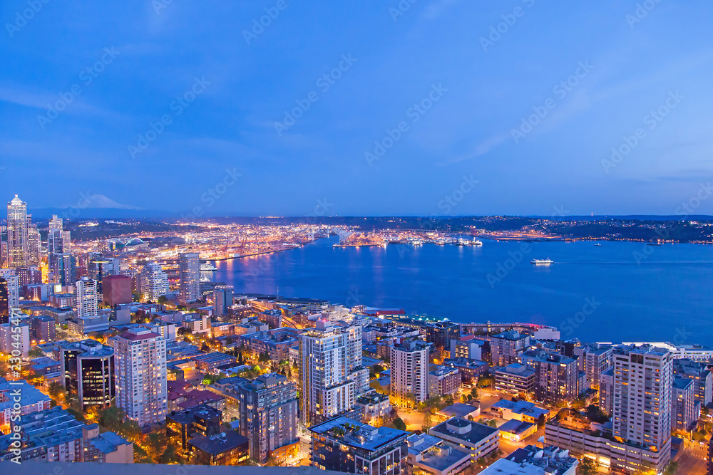 Beautiful landscape of downtown Seattle and Mount rainier at twilight in Seattle Washington, USA