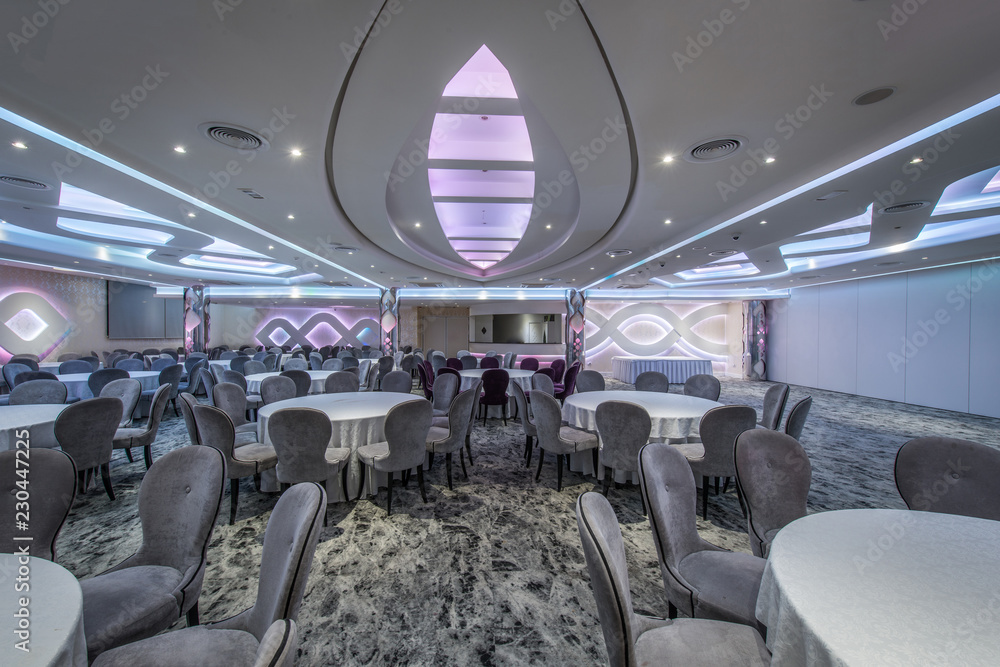 Fototapeta premium Empty new restaurant ready for wedding or birthday ceremony