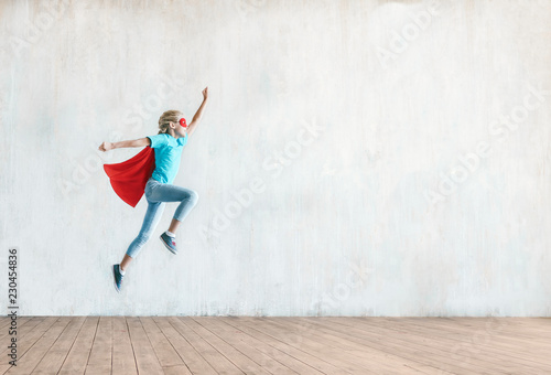 Bild auf Leinwand Jumping little girl
