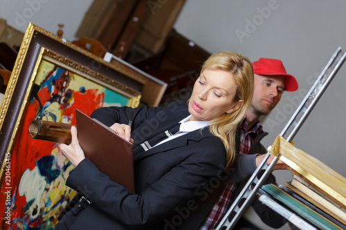 Принти на полотні writing the value