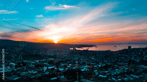 Desde Viña, en el horizonte Valparaíso photo