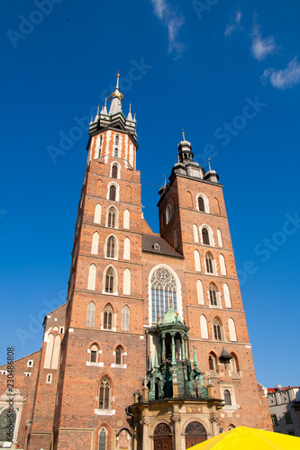 Mariacki Church in Cracow © Piotr Zawisza