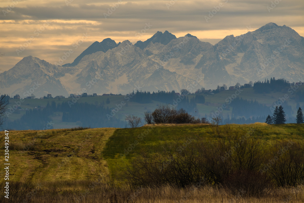 Panorama Tatr Wysokich z Czarnego Dunajca Panorama Tatr Wysokich z Czarnego Dunajca
