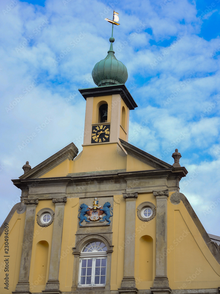 Obraz premium Bulbous spire with clock