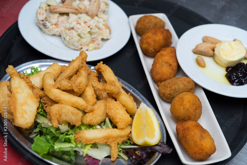 Bandeja de tapas bar Bandeja de tapas bar