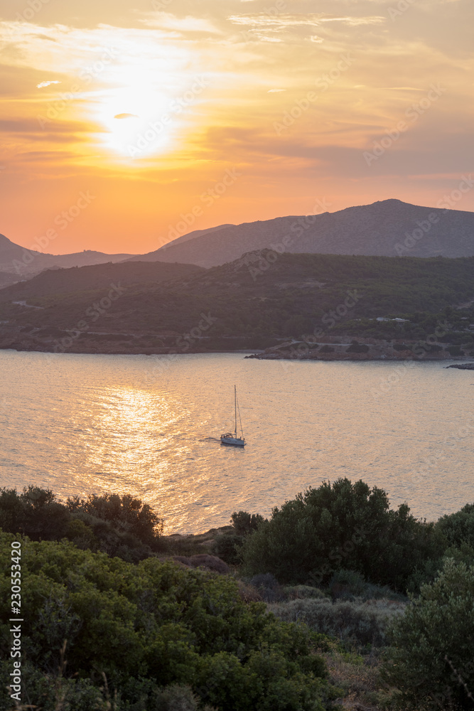 Fototapeta premium sunset sailing